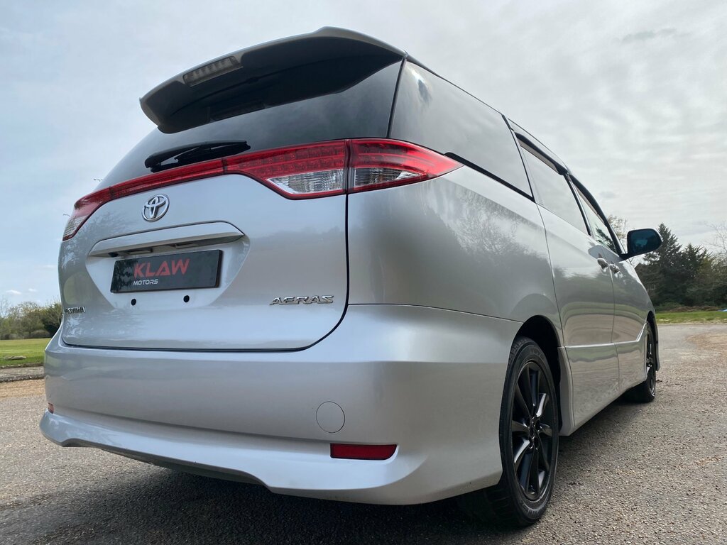 Toyota Estima Suv 200959 White #9