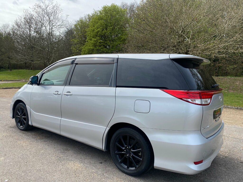 Toyota Estima Suv 200959 White #31