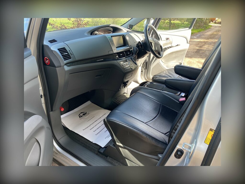 Toyota Estima Suv 200959 White #24