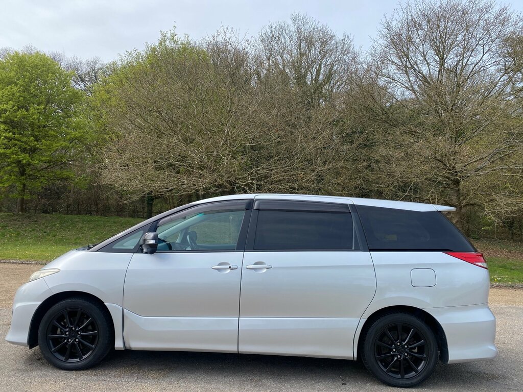 Toyota Estima Suv 200959 White #32
