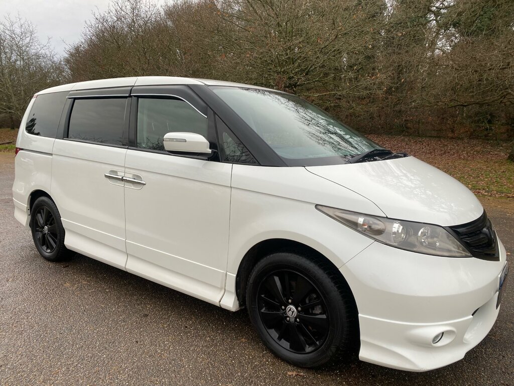 Honda Elysion 2.4 Type G Aero 8 Seats Mpv White #3