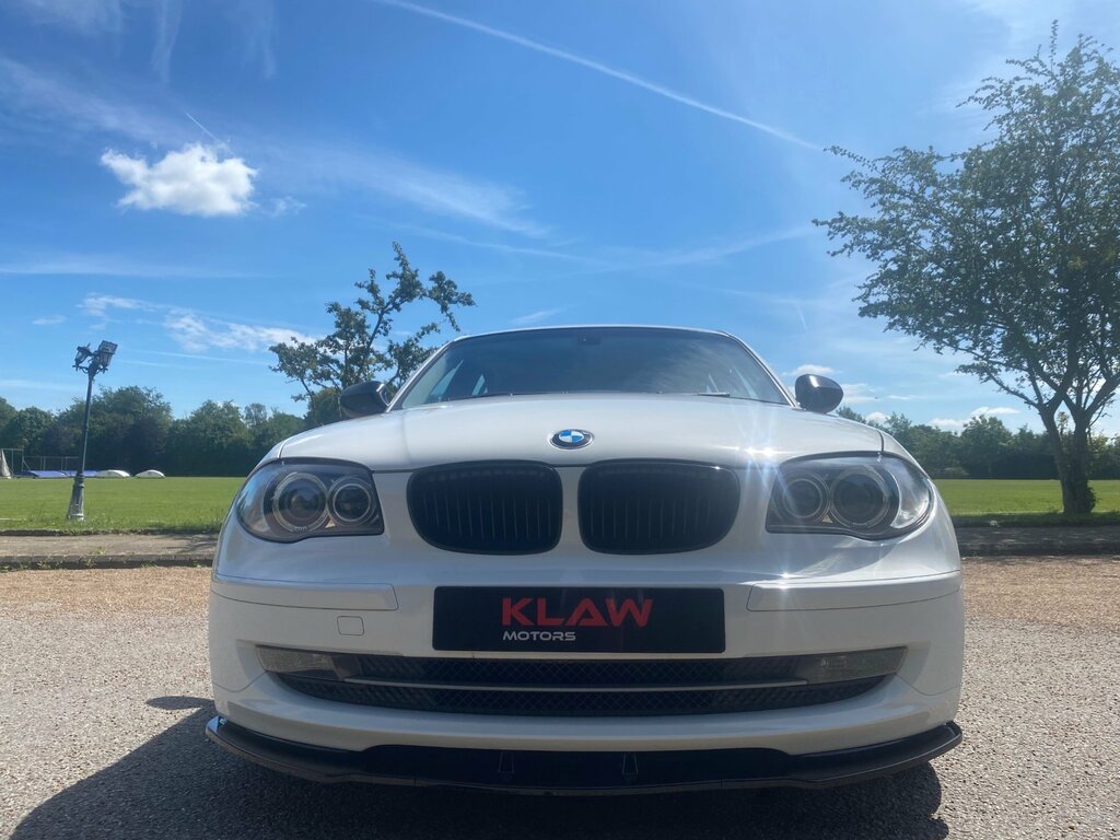 BMW 1 Series 120I E87 Facelift Se 2.0 5Drss White #6