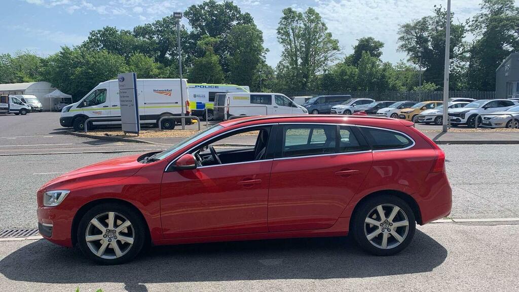 Volvo V60 Estate 2.0 T4 Se Nav Euro 6 Ss 201717 Red #5