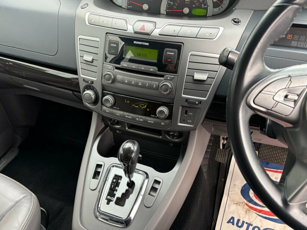 SsangYong Turismo Ex Red #15