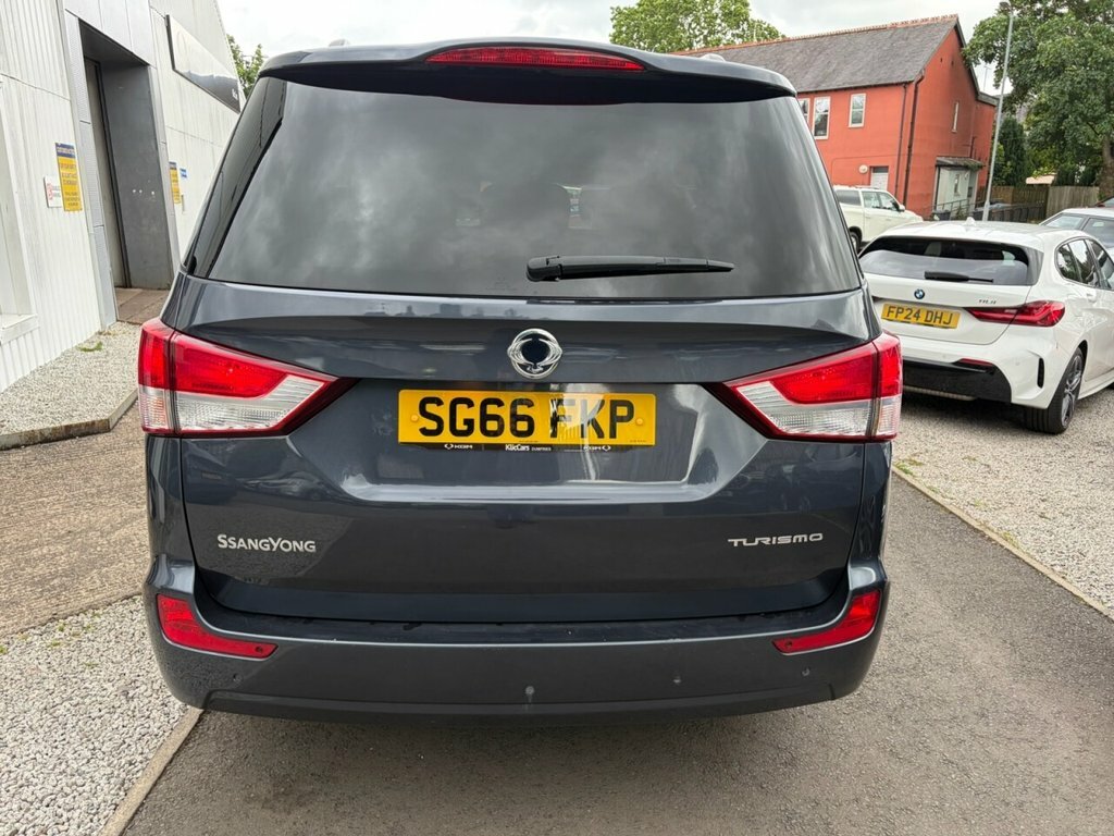 SsangYong Turismo Ex Red #7