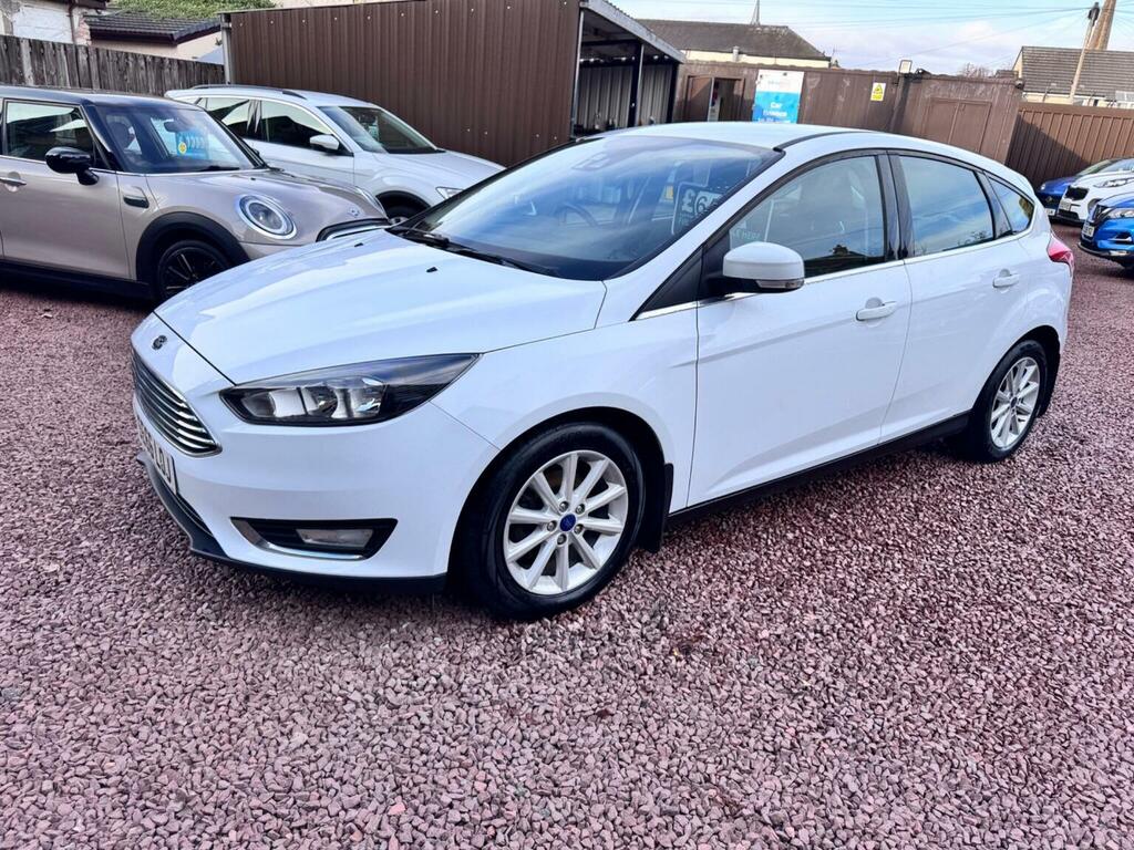 Ford Focus Hatchback 1.0T Ecoboost Titanium Euro 6 Ss SE66LOJ White #3