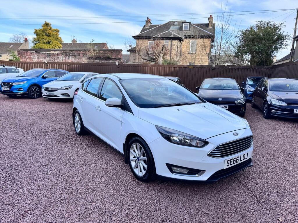 Ford Focus Hatchback 1.0T Ecoboost Titanium Euro 6 Ss White