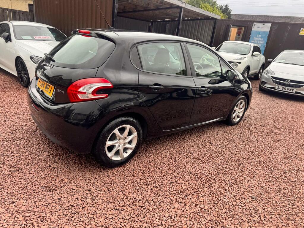 Peugeot 208 1.2 Vti Puretech Active Euro 5 Black #4
