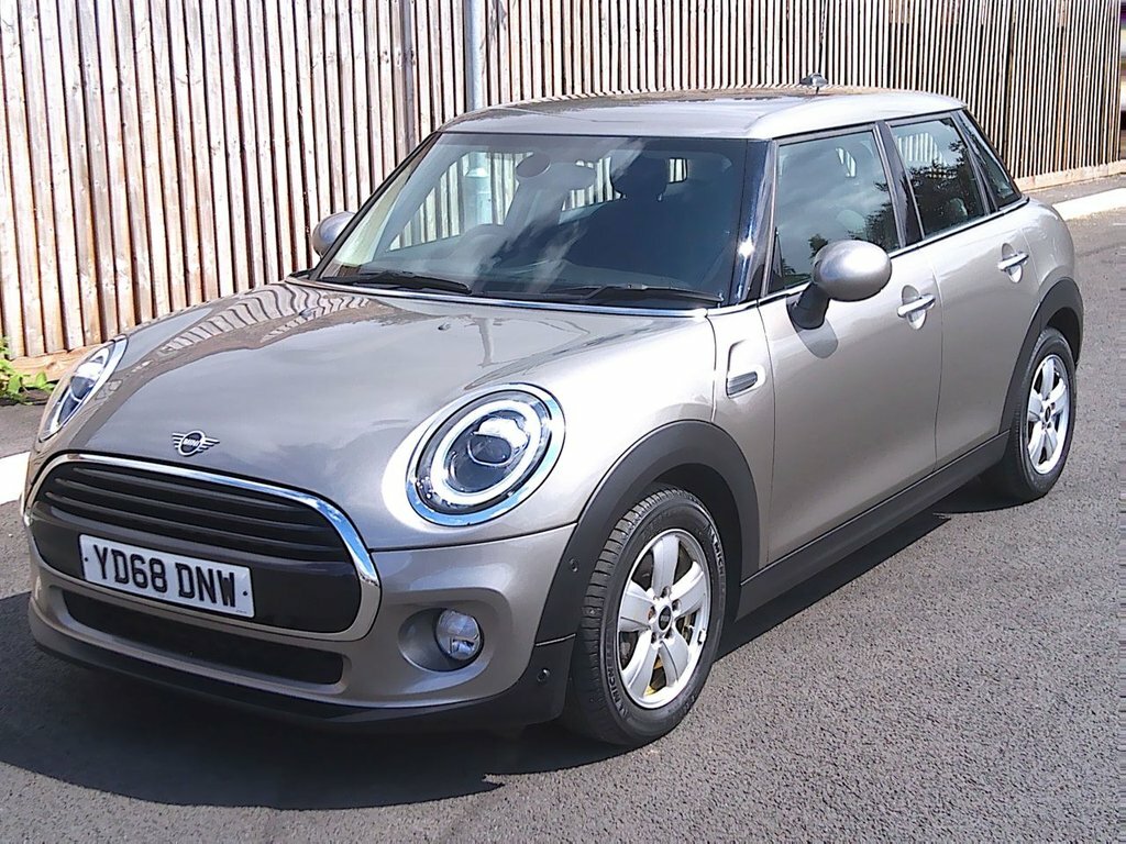 Mini Hatch 1.5L Cooper Classic Silver #4
