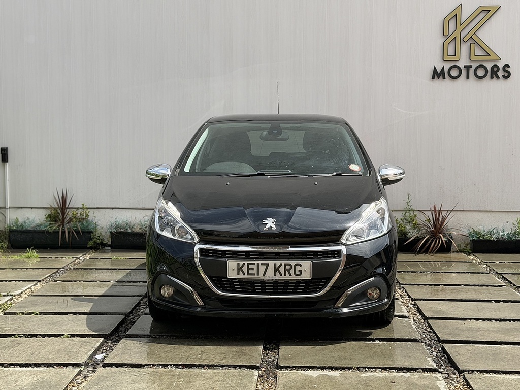Peugeot 208 1.2 Puretech Allure Hatchback Eu KE17KRG Black #2