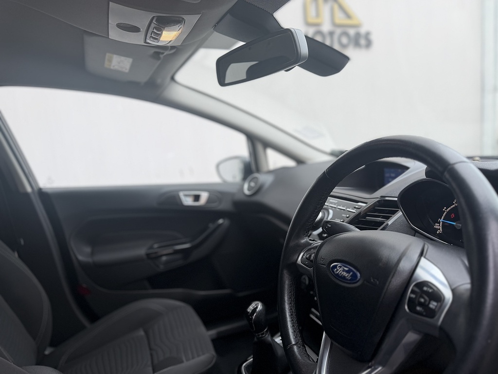 Ford Fiesta 1.0T Ecoboost Titanium Hatchback LO63XBG Grey #5