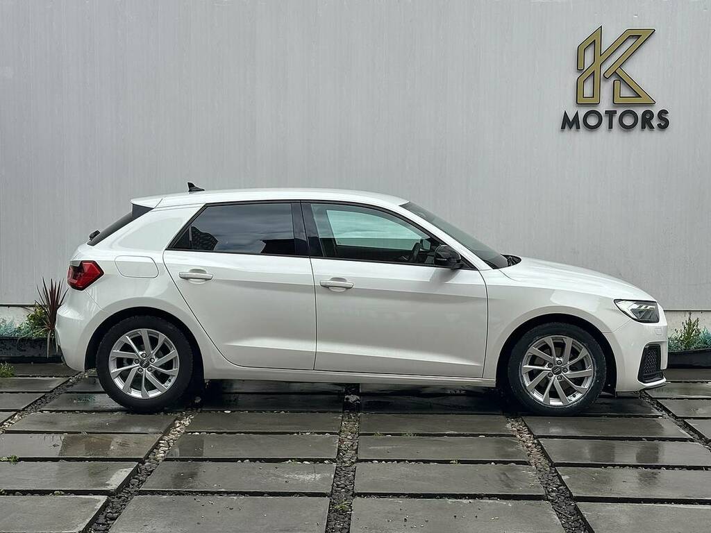 Audi A1 1.0 Tfsi 30 Sport Sportback Euro White #3
