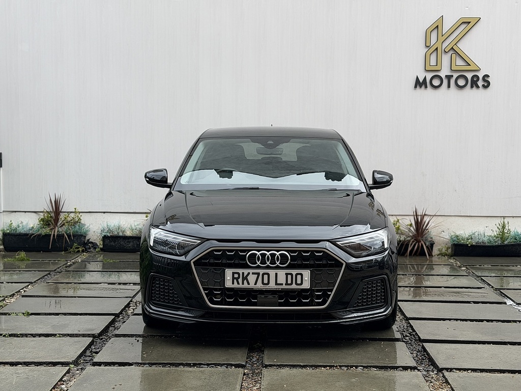 Audi A1 Tfsi Sport Black #2