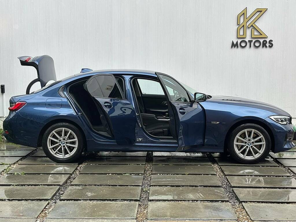 BMW 3 Series 2.0 330E 12Kwh Se Pro Saloon Plug-in Hy PF22TYX Blue #4