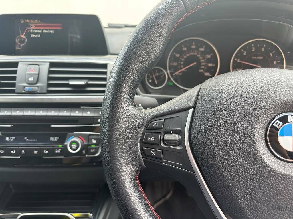 BMW 3 Series Saloon 320D Blue #15