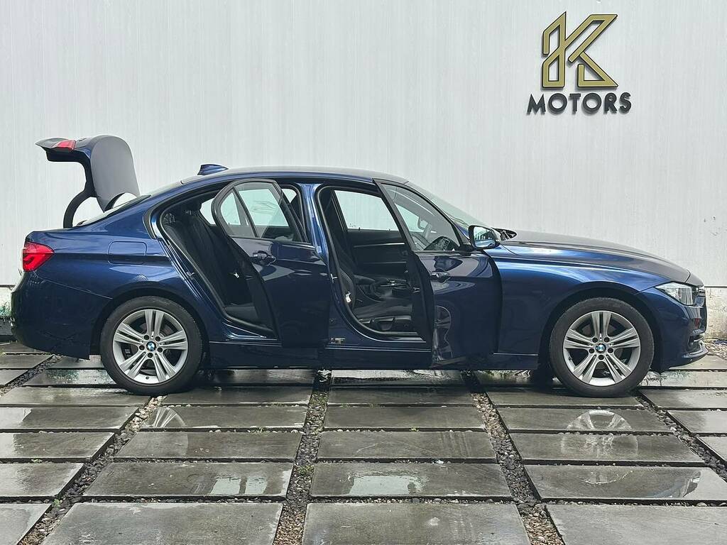 BMW 3 Series Saloon 320D Blue #3