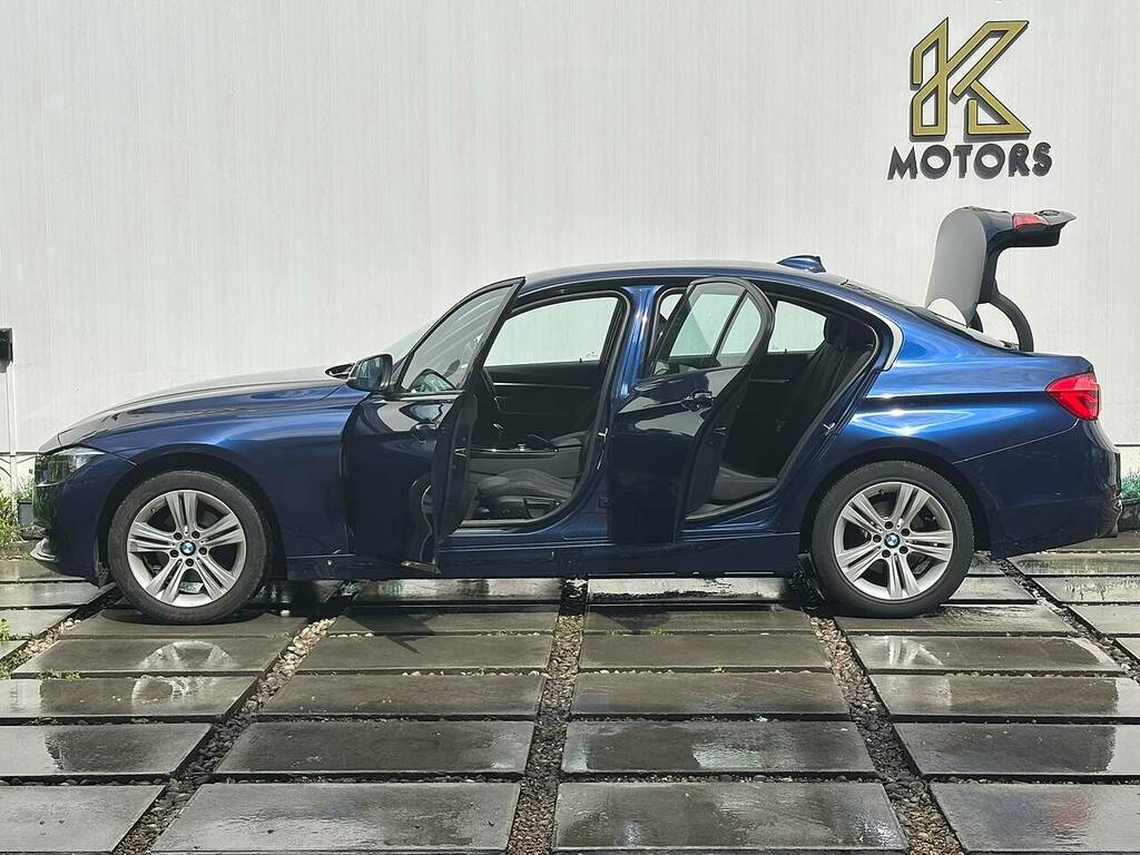 BMW 3 Series Saloon 320D Blue #26
