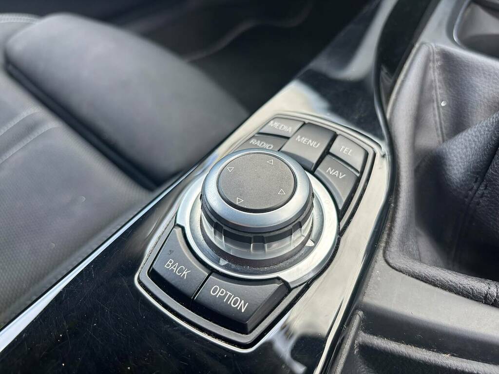 BMW 3 Series Saloon 320D Blue #18
