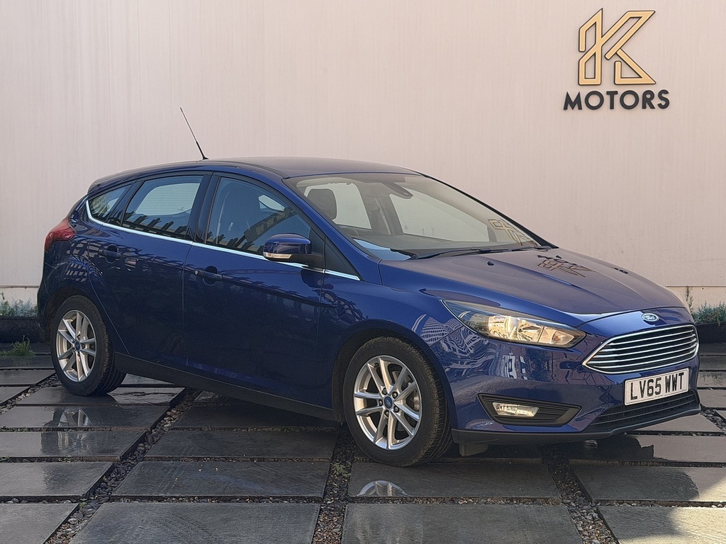 Ford Focus 1.0T Ecoboost Zetec Hatchback Eu Blue