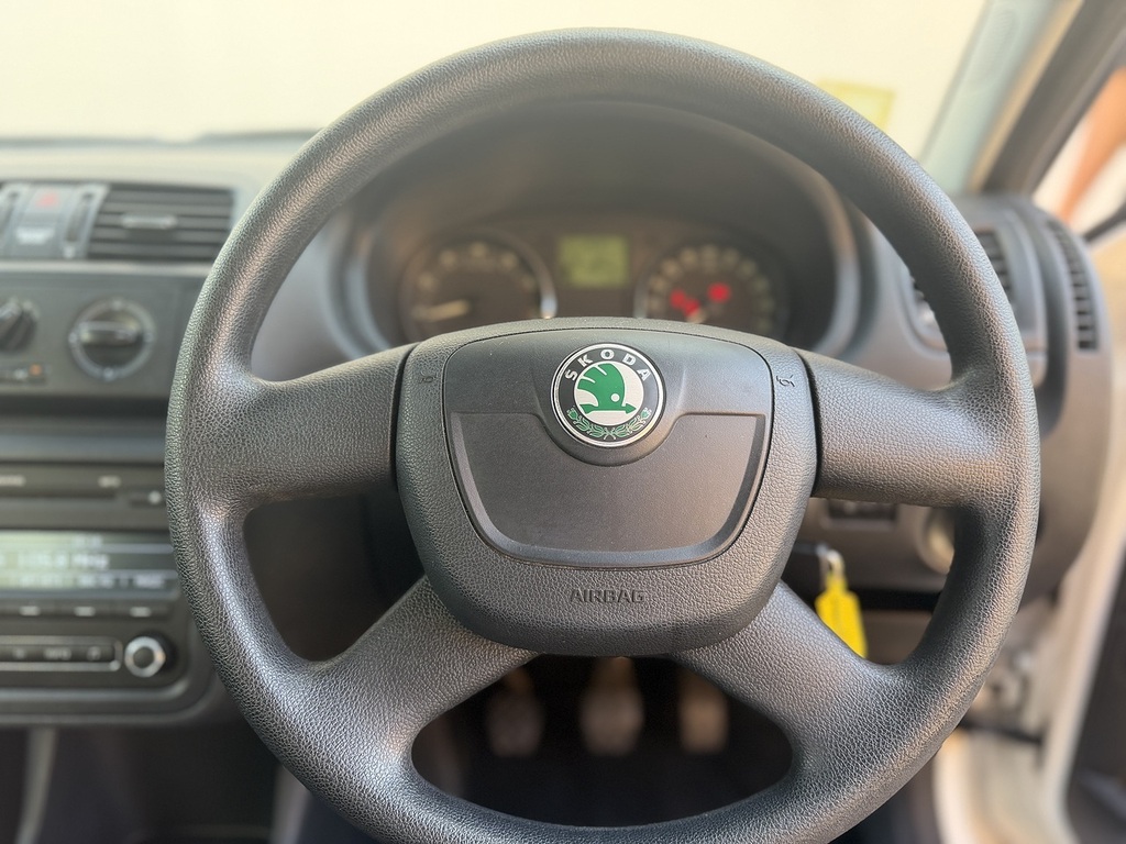Skoda Fabia 1.4 Mpi Se Euro 5 White #24