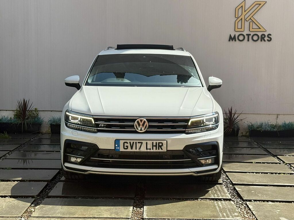 Volkswagen Tiguan 2.0 Tdi Bluemotion Tech R-line Suv Dsg GV17LHR White #2