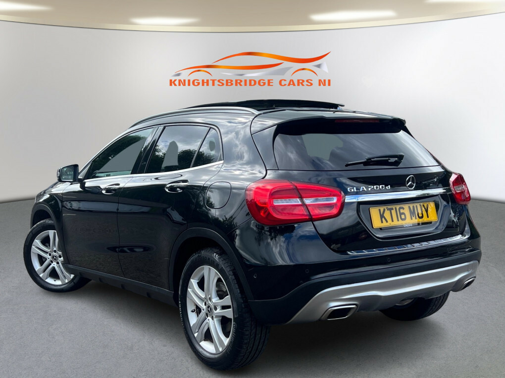 Mercedes-Benz GLA Class 200 D Sport Premium KT16MUY #2