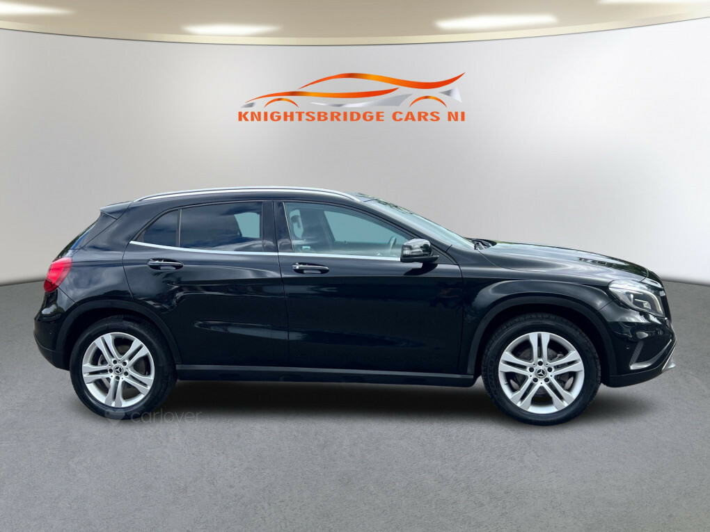 Mercedes-Benz GLA Class 200 D Sport Premium KT16MUY #3