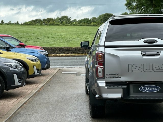 Isuzu D-Max 1.9 Dl40 Double Cab 4X4 Black #31