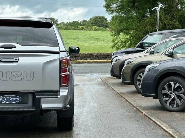 Isuzu D-Max 1.9 Dl40 Double Cab 4X4 Black #32