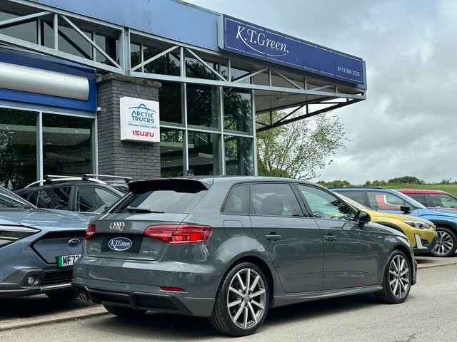 Audi A3 1.5 Tfsi Cod 35 Black Edition Sportback FG69YXW Black #4
