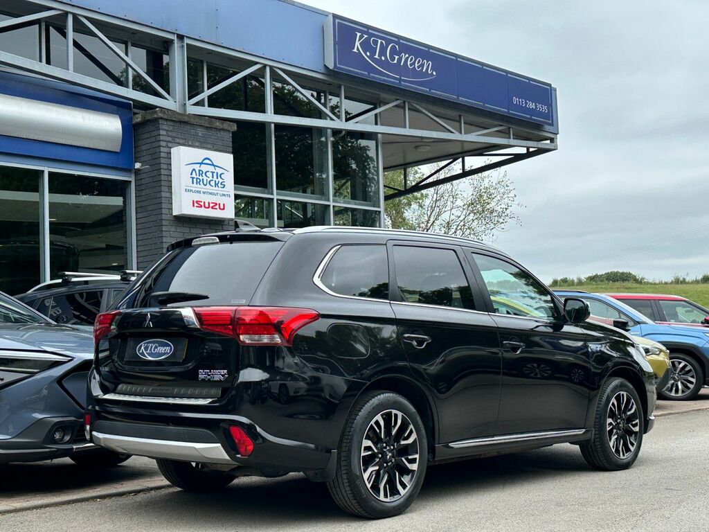 Mitsubishi Outlander 2.0H 12Kwh 4H Suv Plug-in Hybrid Cvt 4W Black #4