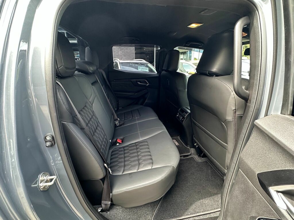 Isuzu D-Max 1.9 Td V-cross Pickup Double Cab Red #12