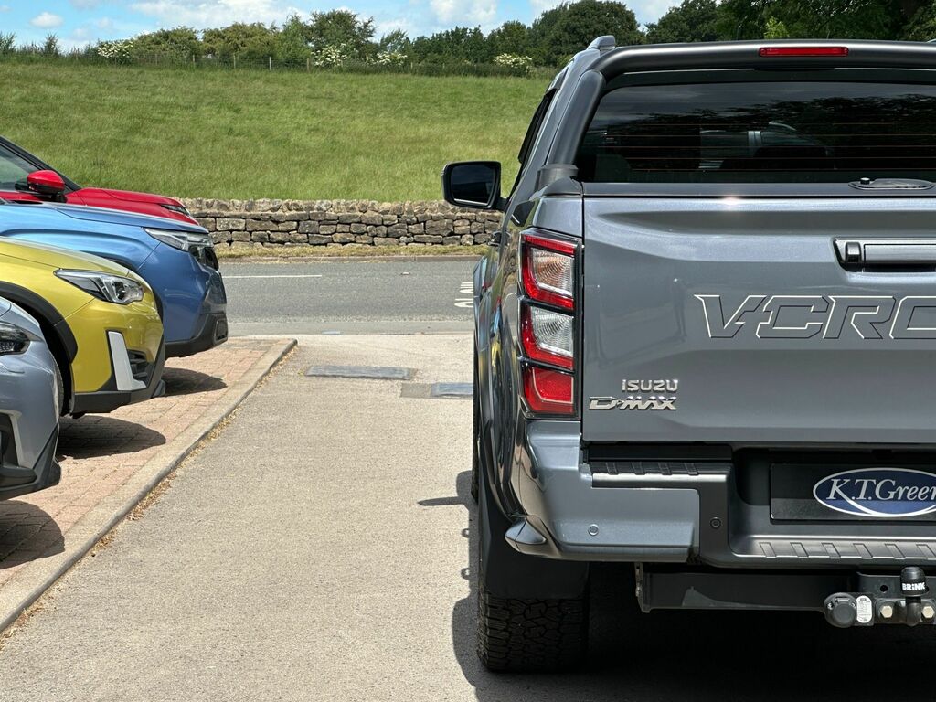 Isuzu D-Max 1.9 Td V-cross Pickup Double Cab Red #31