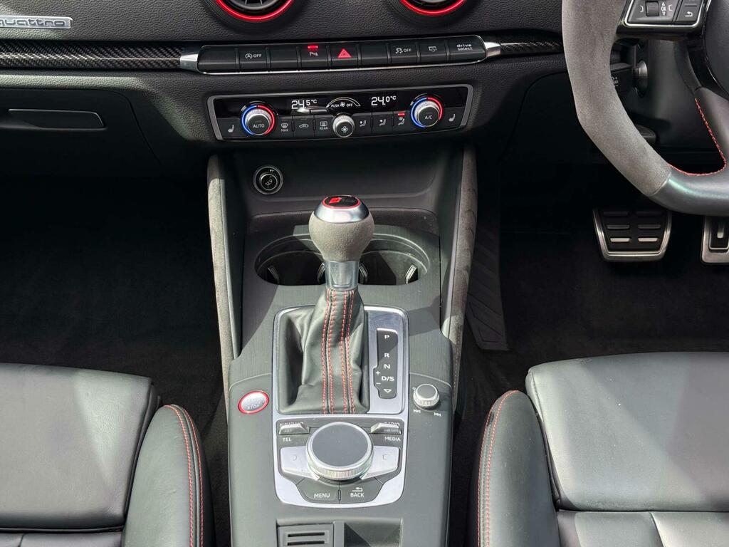 Audi RS3 2.5 Tfsi Rs 3 Quattro S Tronic Black #24