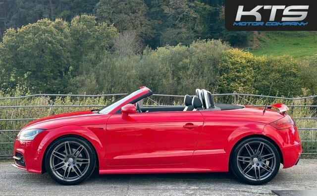 Audi TT Tdi Black Edition Roadster Red