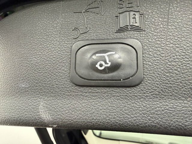 Ford Kuga Hatchback Blue #10