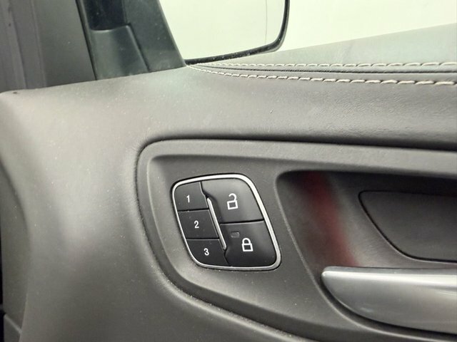 Ford Kuga Hatchback Blue #19