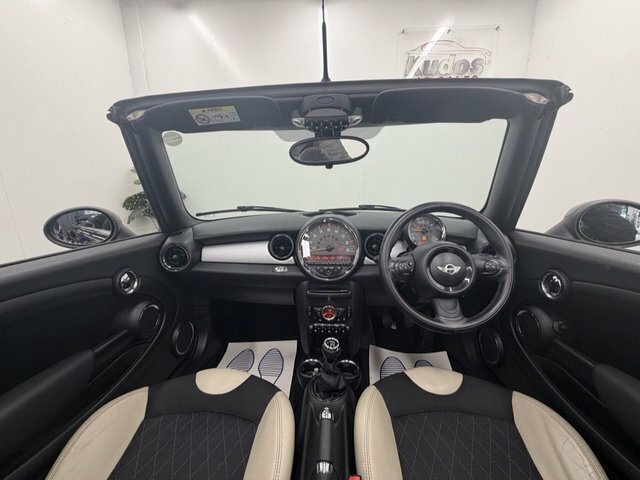 Mini Convertible 1.6 Cooper 122 Bhp Red #12