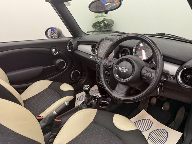 Mini Convertible 1.6 Cooper 122 Bhp Red #9