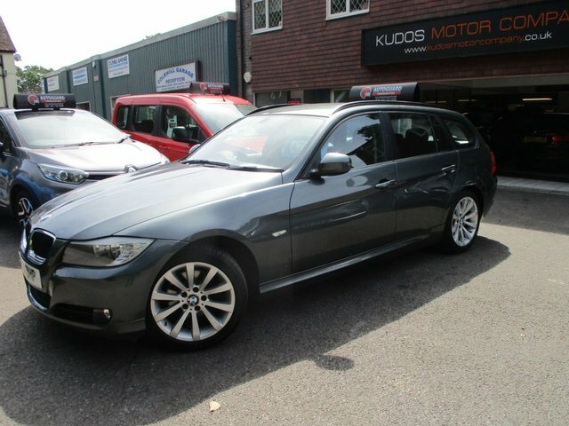 BMW 3 Series 2011 2.0 318I Se Touring Euro 5 HG61DHP Grey #2
