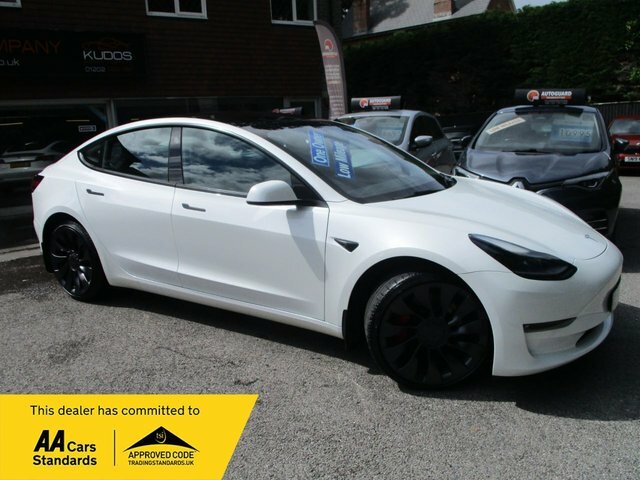 Tesla Model 3 2023 Dual Motor Performance Saloon White