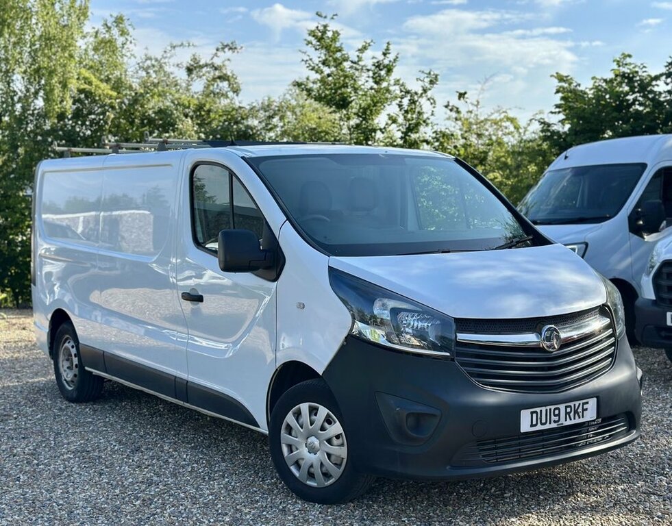 Vauxhall Vivaro 1.6L L2h1 2900 Cdti DU19RKF White #3