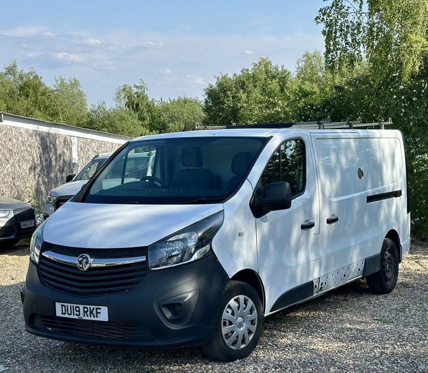 Vauxhall Vivaro 1.6L L2h1 2900 Cdti DU19RKF White #5
