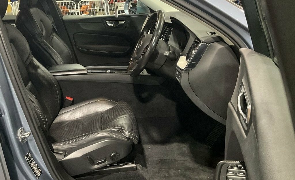Volvo XC60 2L Inscription SW68UMR Blue #5