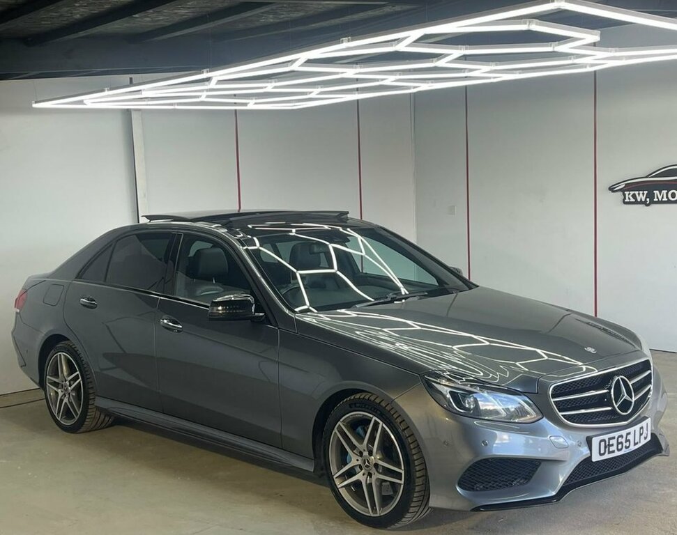 Mercedes-Benz E Class 3L Amg Night Edition Grey #2