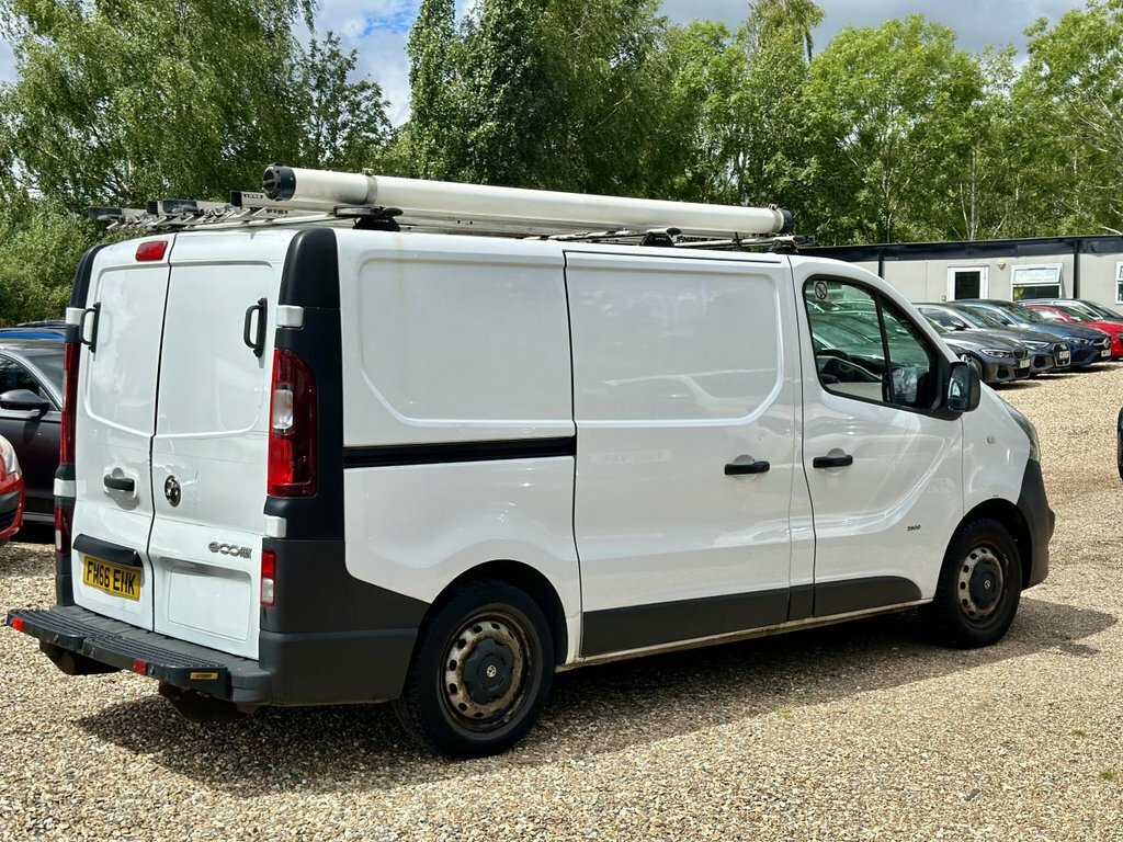 Vauxhall Vivaro Cdti 2700 White #8