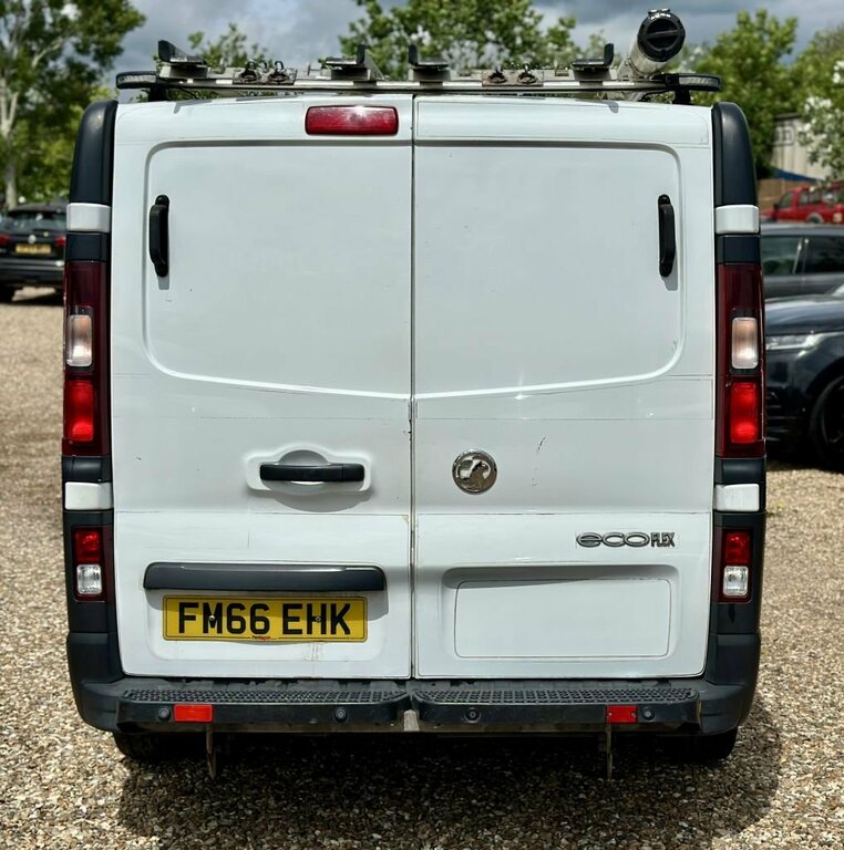 Vauxhall Vivaro Cdti 2700 White #11