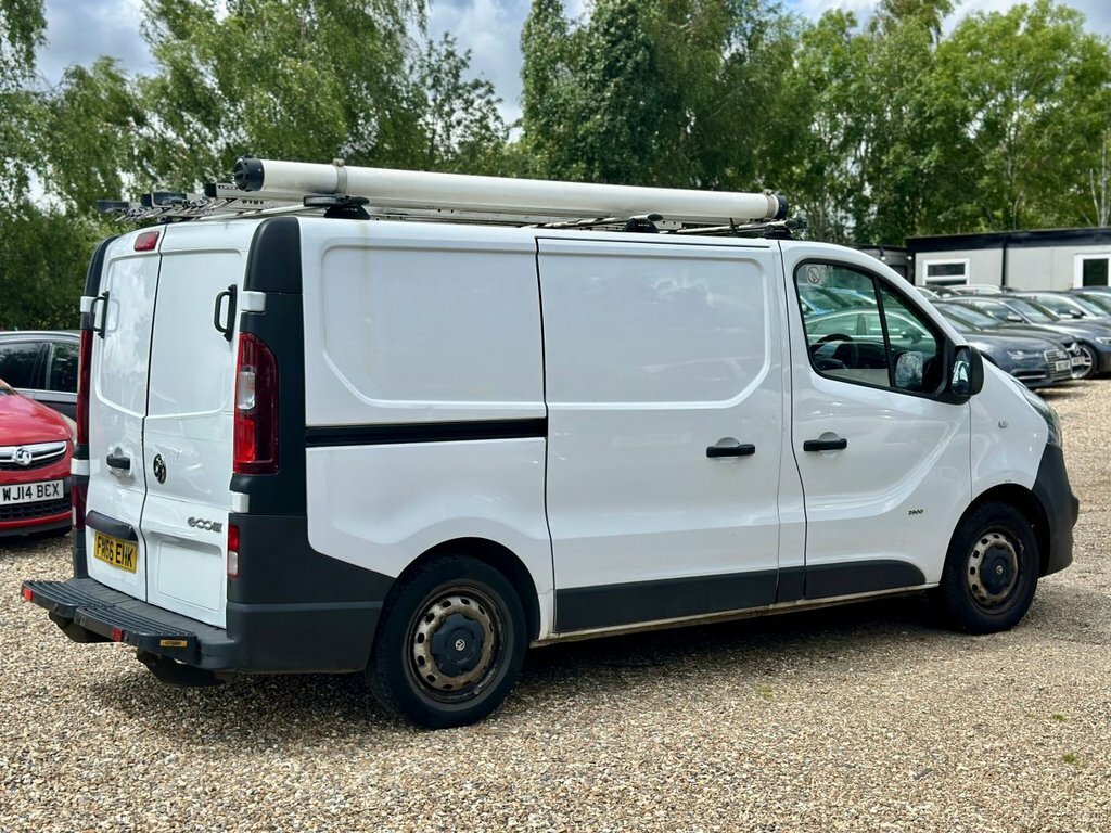 Vauxhall Vivaro Cdti 2700 White #10
