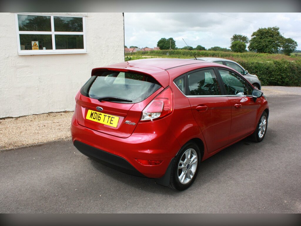 Ford Fiesta 1.25 Zetec Hatchback Euro 6 82 WD16TTE Red #5