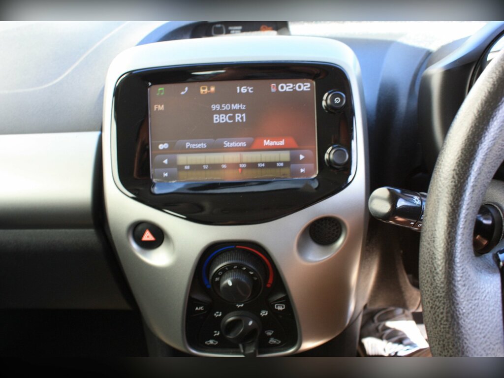 Peugeot 108 Vti Active Red #15